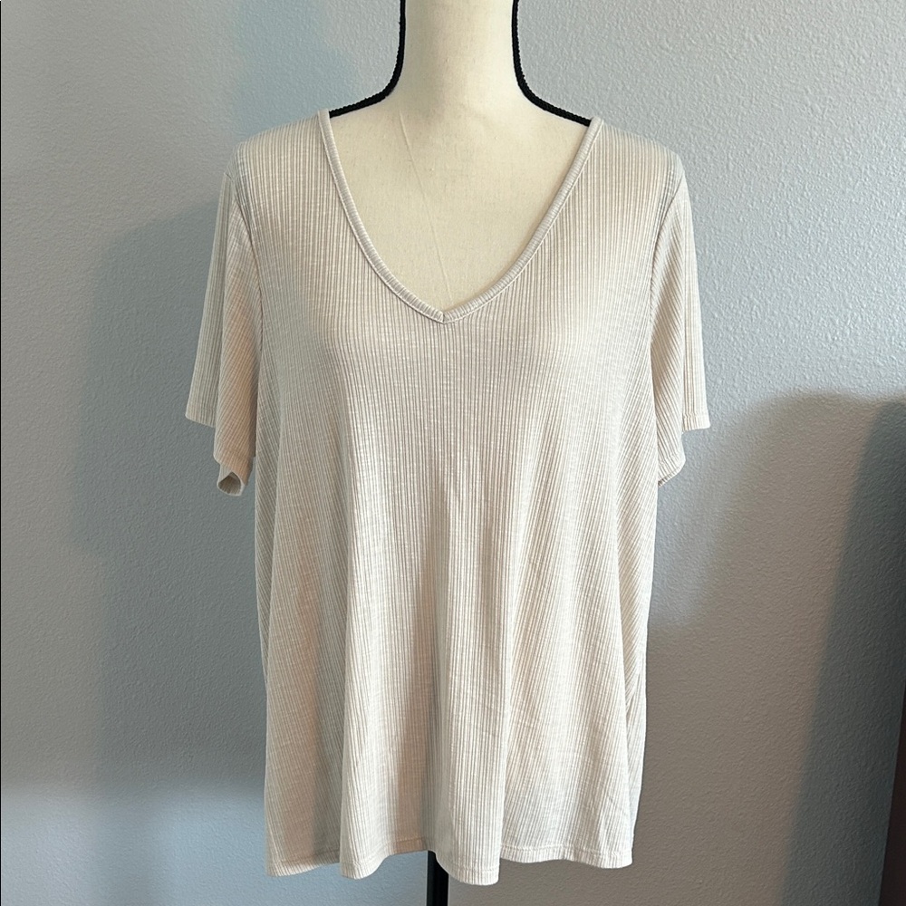 Old Navy Soft Beige V-Neck Short Sleeve Tee